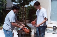 barbecuing-with-friends-4.jpg