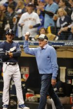 Milwaukee Brewers honor Bob Uecker with statue - in the last row