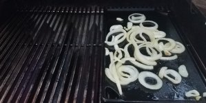 onions on the new lodge griddle.jpg